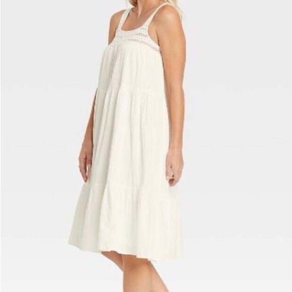 Universal Thread Dresses & Skirts - NWT Universal Thread White Midi Dress Size Small